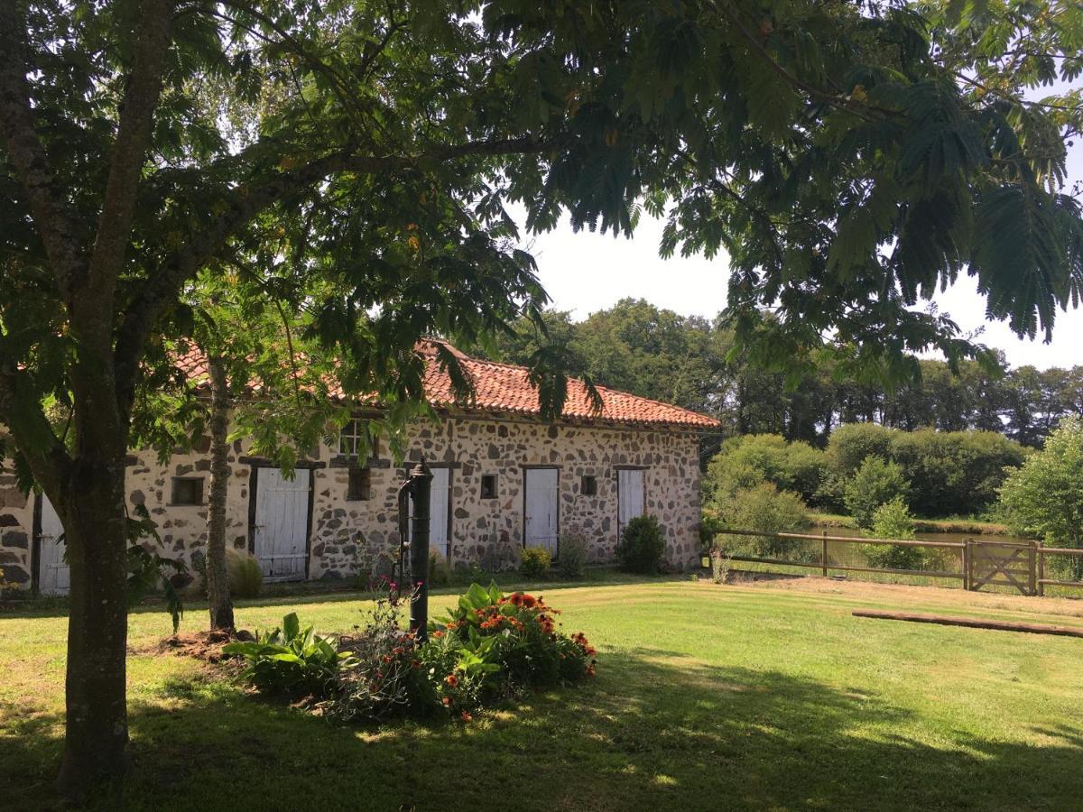 "La Maison De Villars" Au Coeur De La Nature Pressac Exterior photo